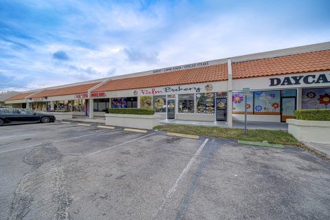 Commercial property in Homestead, Florida № 1809708 - photo 16