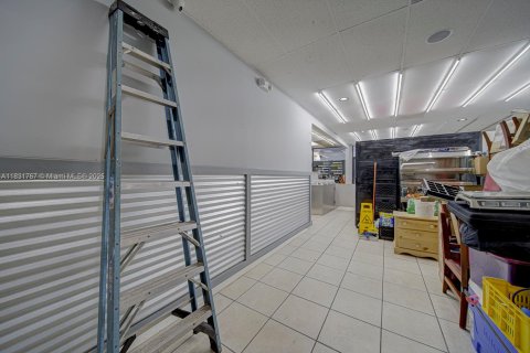 Commercial property in Homestead, Florida № 1809708 - photo 7