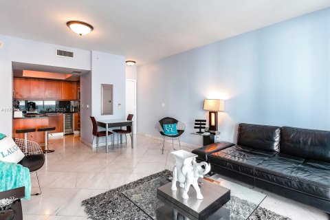 Copropriété à louer à Miami, Floride: 1 chambre, 83.15 m2 № 1865411 - photo 6