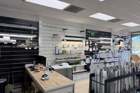 Купить коммерческую недвижимость в Помпано-Бич, Флорида № 2053288 - фото 6