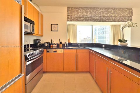 Condominio en venta en Miami, Florida, 2 dormitorios, 162.3 m2 № 1841232 - foto 3
