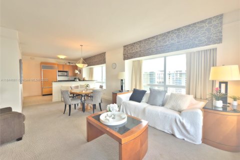 Condominio en venta en Miami, Florida, 2 dormitorios, 162.3 m2 № 1841232 - foto 10