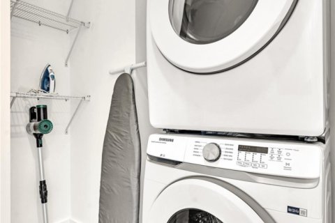 Apartment in Fort Lauderdale, Florida 3 bedrooms, 165.37 sq.m. № 1189705 - photo 1