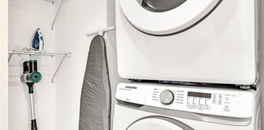 Apartment in Fort Lauderdale, Florida 3 bedrooms, 165.37 sq.m. № 1189705