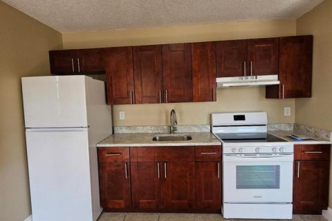Copropriété à louer à Riviera Beach, Floride: 2 chambres, 71.53 m2 № 2406078 - photo 2