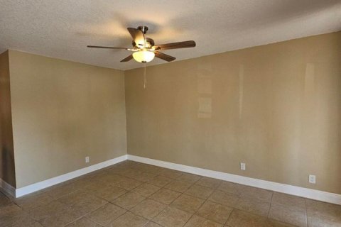 Copropriété à louer à Riviera Beach, Floride: 2 chambres, 71.53 m2 № 2406078 - photo 5