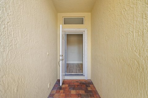 Townhouse in Boca Raton, Florida 4 bedrooms, 204.11 sq.m. № 1120028 - photo 1