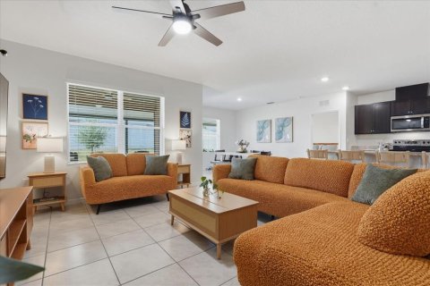 House in Lake Alfred, Florida 3 bedrooms, 157 sq.m. № 2345640 - photo 2