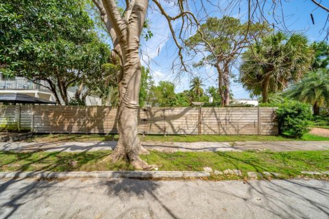 Land in Fort Lauderdale, Florida № 1065667 - photo 1