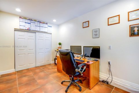 Купить виллу или дом в Майами, Флорида 3 спальни, 160.26м2, № 2075225 - фото 21