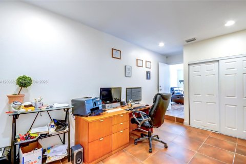 Купить виллу или дом в Майами, Флорида 3 спальни, 160.26м2, № 2075225 - фото 22