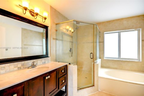 Купить виллу или дом в Майами, Флорида 3 спальни, 160.26м2, № 2075225 - фото 29