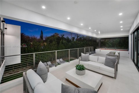 Купить виллу или дом в Ки-Бискейн, Флорида 6 спален, 327.02м2, № 2036242 - фото 21