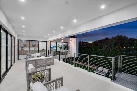 Купить виллу или дом в Ки-Бискейн, Флорида 6 спален, 327.02м2, № 2036242 - фото 22