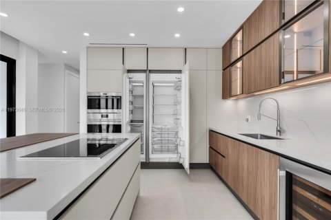 Купить виллу или дом в Ки-Бискейн, Флорида 6 спален, 327.02м2, № 2036242 - фото 23