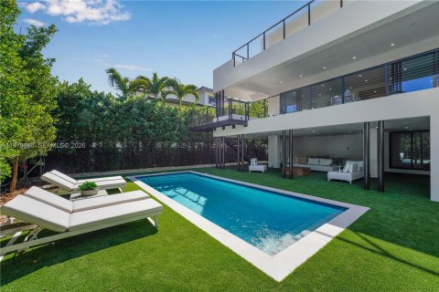 Купить виллу или дом в Ки-Бискейн, Флорида 6 спален, 327.02м2, № 2036242 - фото 8