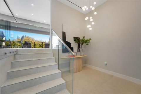 Купить виллу или дом в Ки-Бискейн, Флорида 6 спален, 327.02м2, № 2036242 - фото 10