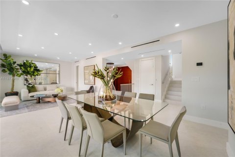 Купить виллу или дом в Ки-Бискейн, Флорида 6 спален, 327.02м2, № 2036242 - фото 15