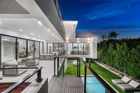 Купить виллу или дом в Ки-Бискейн, Флорида 6 спален, 327.02м2, № 2036242 - фото 20