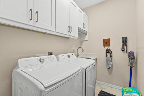 Casa en venta en Lakewood Ranch, Florida, 4 dormitorios, 192.59 m2 № 2324044 - foto 27