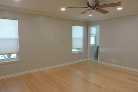 House in Ormond Beach, Florida 3 bedrooms, 166.11 sq.m. № 1740490 - photo 12