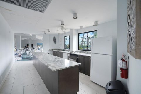 Copropriété à vendre à Sarasota, Floride: 2 chambres, 108.23 m2 № 2434541 - photo 28