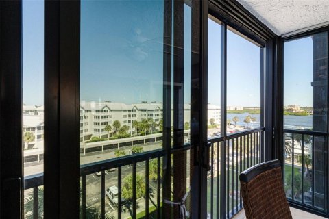 Copropriété à vendre à Sarasota, Floride: 2 chambres, 108.23 m2 № 2434541 - photo 24