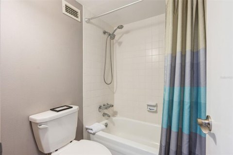 Copropriété à vendre à Sarasota, Floride: 2 chambres, 108.23 m2 № 2434541 - photo 21