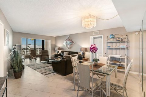 Copropriété à vendre à Sarasota, Floride: 2 chambres, 108.23 m2 № 2434541 - photo 6