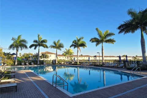 Купить кондоминиум в Майами, Флорида 3 спальни, 122.63м2, № 2044056 - фото 10