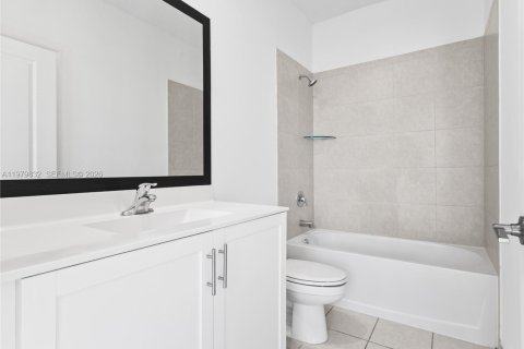 Купить кондоминиум в Майами, Флорида 3 спальни, 122.63м2, № 2044056 - фото 25