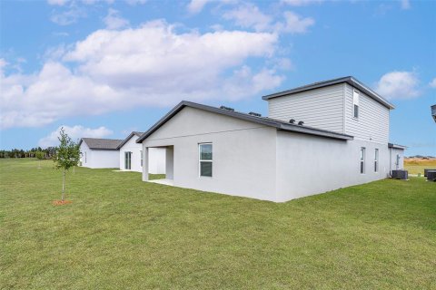 House in Lakeland, Florida 4 bedrooms, 184.04 sq.m. № 2097658 - photo 2