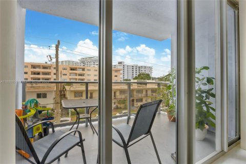Condo in Miami Beach, Florida, 1 bedroom  № 1845884 - photo 7