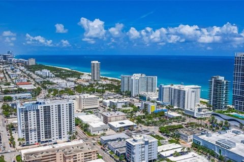 Condo in Miami Beach, Florida, 1 bedroom  № 1845884 - photo 12