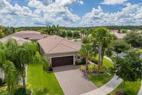 House in Wimauma, Florida 2 bedrooms, 185.9 sq.m. № 2228346