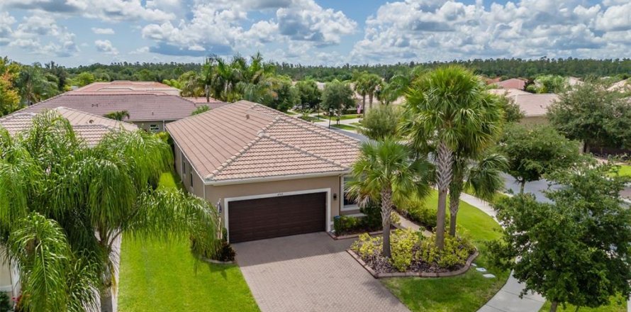 Casa en Wimauma, Florida 2 dormitorios, 185.9 m2 № 2228346