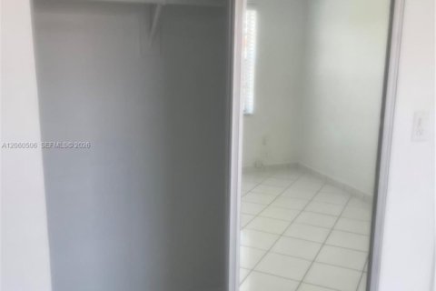 Снять в аренду кондоминиум в Майами, Флорида 1 спальня, 53.88м2, № 2270204 - фото 16