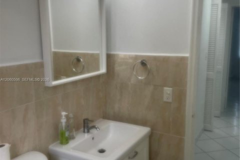 Снять в аренду кондоминиум в Майами, Флорида 1 спальня, 53.88м2, № 2270204 - фото 17