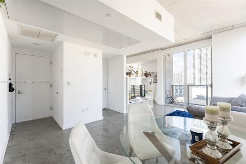 Copropriété à vendre à Miami, Floride: 1 chambre, 56.39 m2 № 1875443 - photo 2