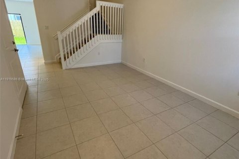 Купить таунхаус в Хомстед, Флорида 3 спальни, 157.47м2, № 1974694 - фото 5