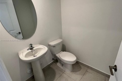 Купить таунхаус в Хомстед, Флорида 3 спальни, 157.47м2, № 1974694 - фото 6