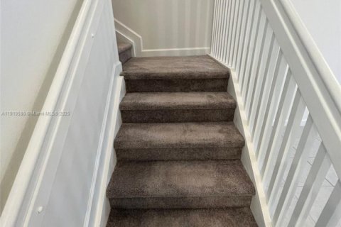 Купить таунхаус в Хомстед, Флорида 3 спальни, 157.47м2, № 1974694 - фото 7