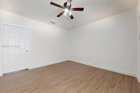 Снять в аренду виллу или дом в Хайалиа, Флорида 1 спальня, 60.39м2, № 2026823 - фото 13