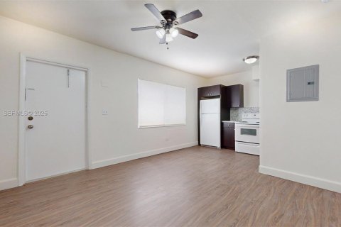 Снять в аренду виллу или дом в Хайалиа, Флорида 1 спальня, 60.39м2, № 2026823 - фото 6