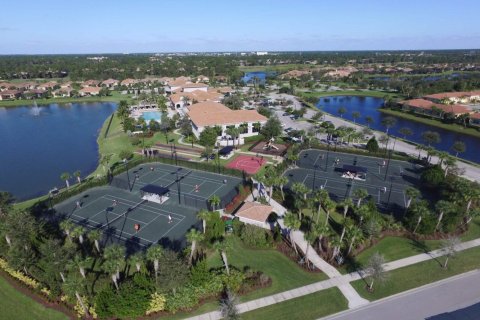 Apartment in Port St. Lucie, Florida 2 bedrooms, 150.5 sq.m. № 2173071 - photo 22