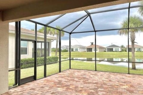 Apartment in Port St. Lucie, Florida 2 bedrooms, 150.5 sq.m. № 2173071 - photo 17