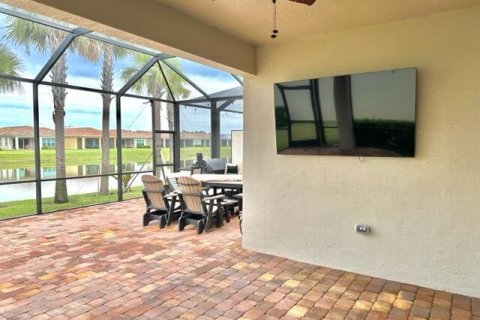 Apartment in Port St. Lucie, Florida 2 bedrooms, 150.5 sq.m. № 2173071 - photo 16