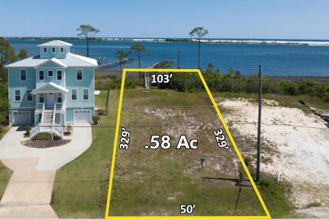 Terreno en venta en Mary Esther, Florida № 561131 - foto 1