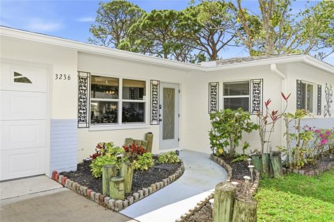 Villa ou maison à louer à Sarasota, Floride: 3 chambres, 148.09 m2 № 2211263 - photo 5
