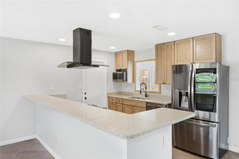 Villa ou maison à louer à Sarasota, Floride: 3 chambres, 148.09 m2 № 2211263 - photo 13